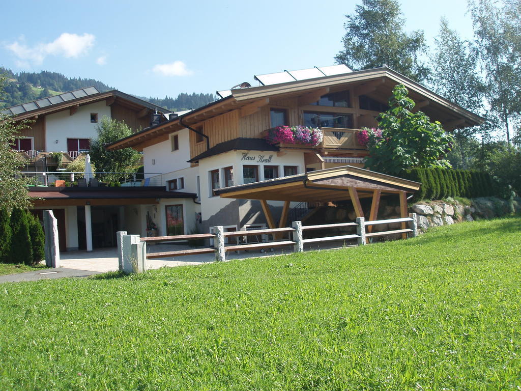 Appartement Annemarie Brixen im Thale Eksteriør bilde